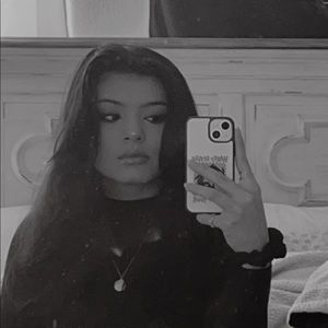 Meet your Posher, Andrea